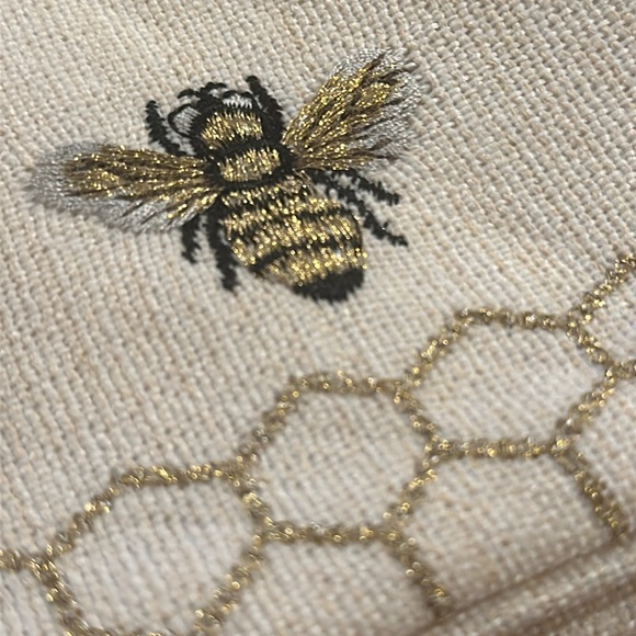NEW - Timeless and Classic Embroidered Bee Throw Pillow Slip Cover - Picture 2 of 3